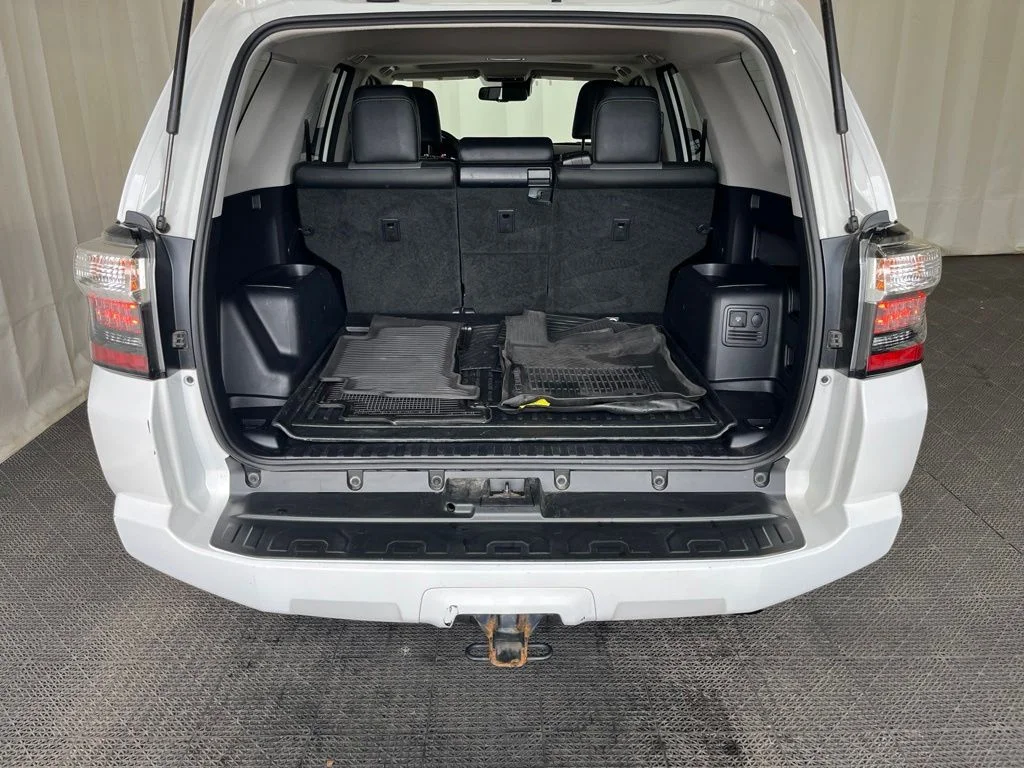 Used 2021 White Toyota SR5 Premium image 28