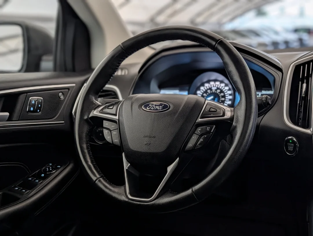 Used 2022 Grey Ford Titanium - AWD - Leather Seats - Parking Sensors - Blind Spot Monitor & More! image 16