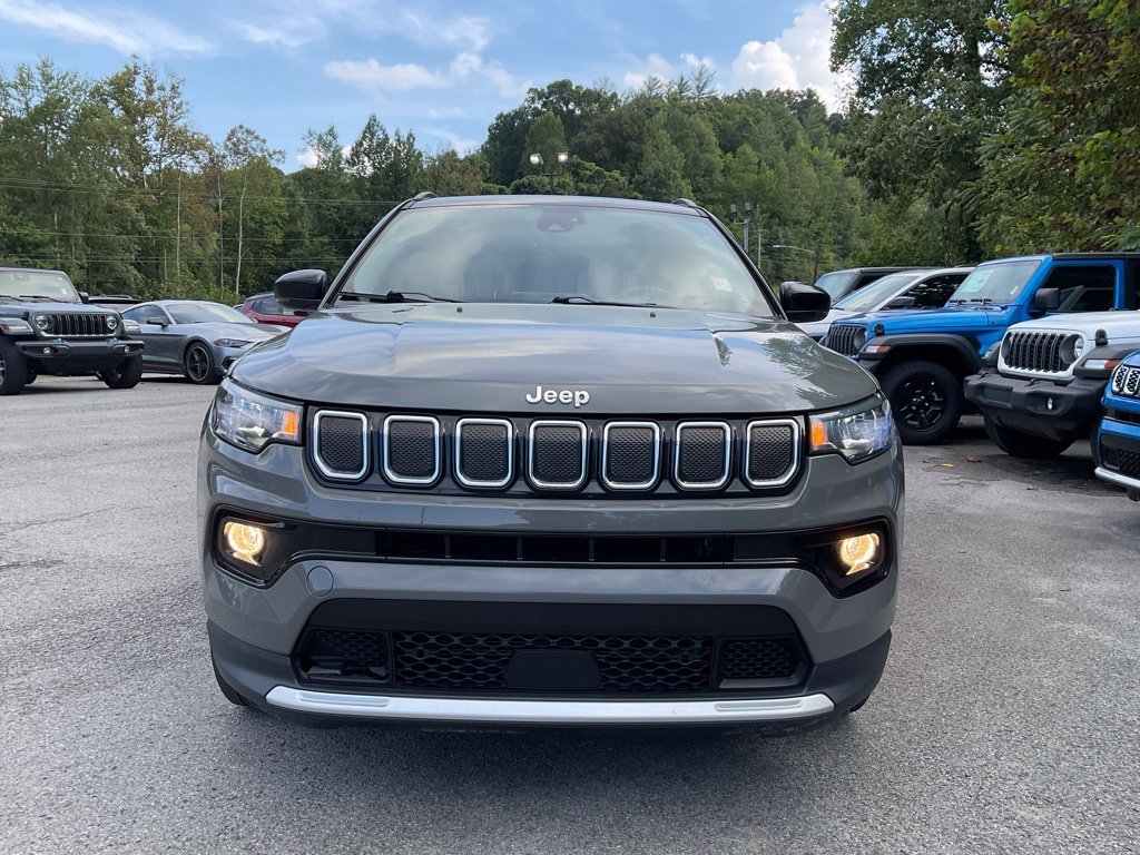 Used 2022 Jeep Compass Limited with VIN 3C4NJDCB1NT227859 for sale in Middlesboro, KY