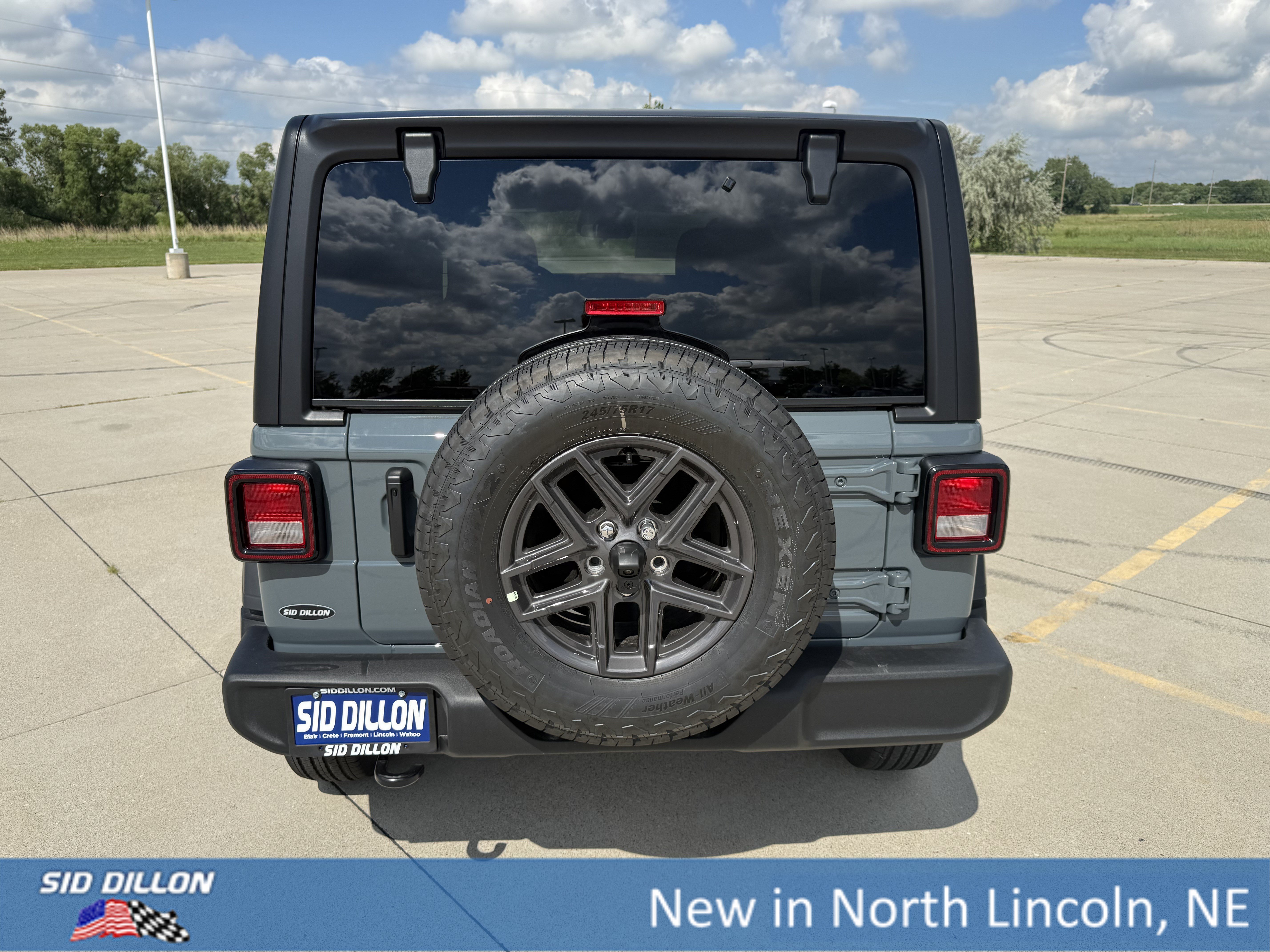 New 2026 Anvil Clearcoat Jeep Sport S image 3