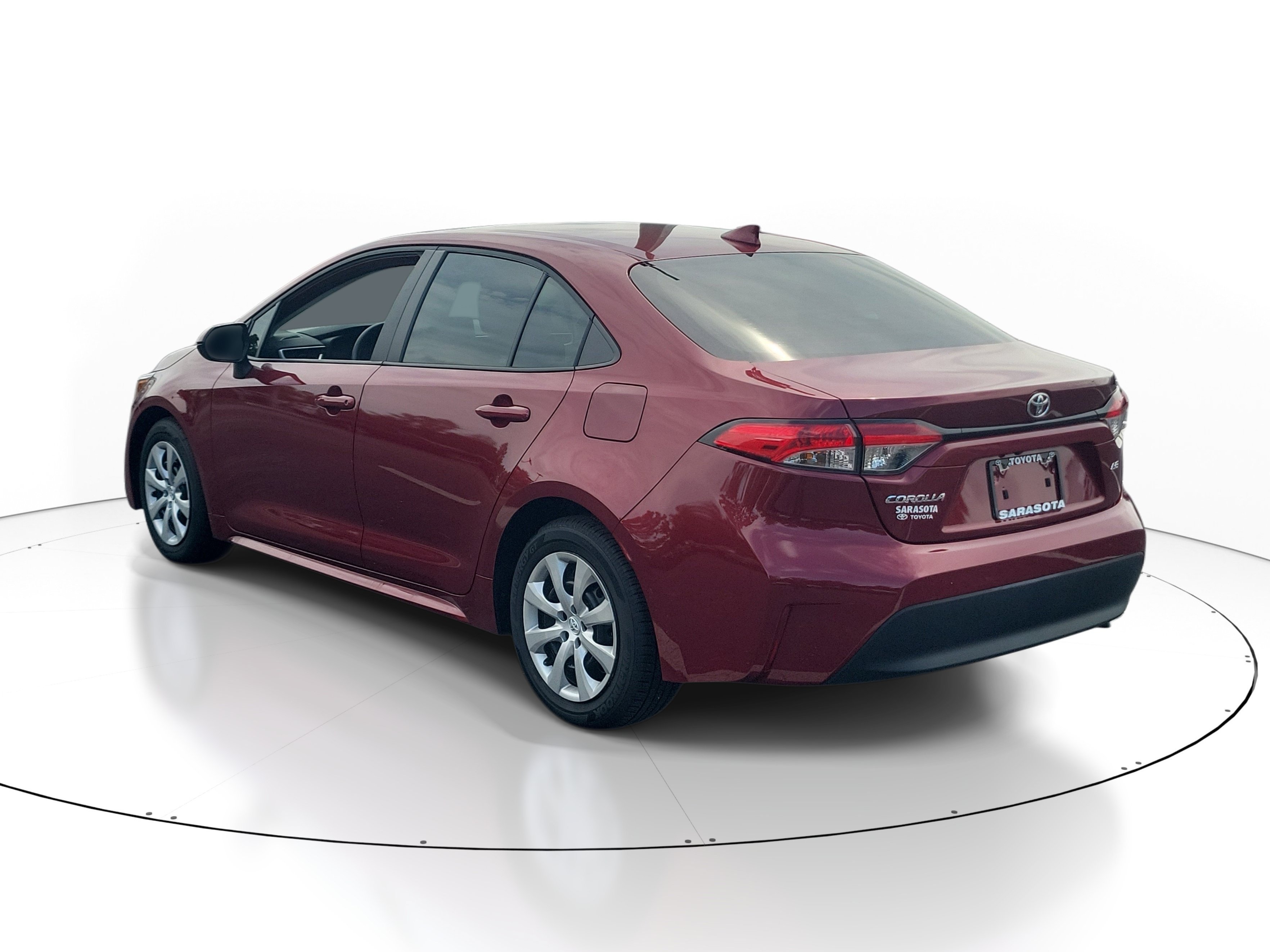 Used 2025 Pearl Toyota LE image 3