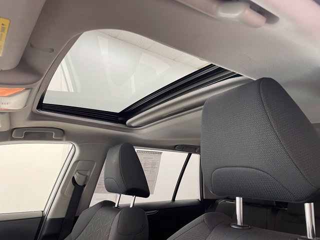 2019 Toyota RAV4 XLE - Photo 14