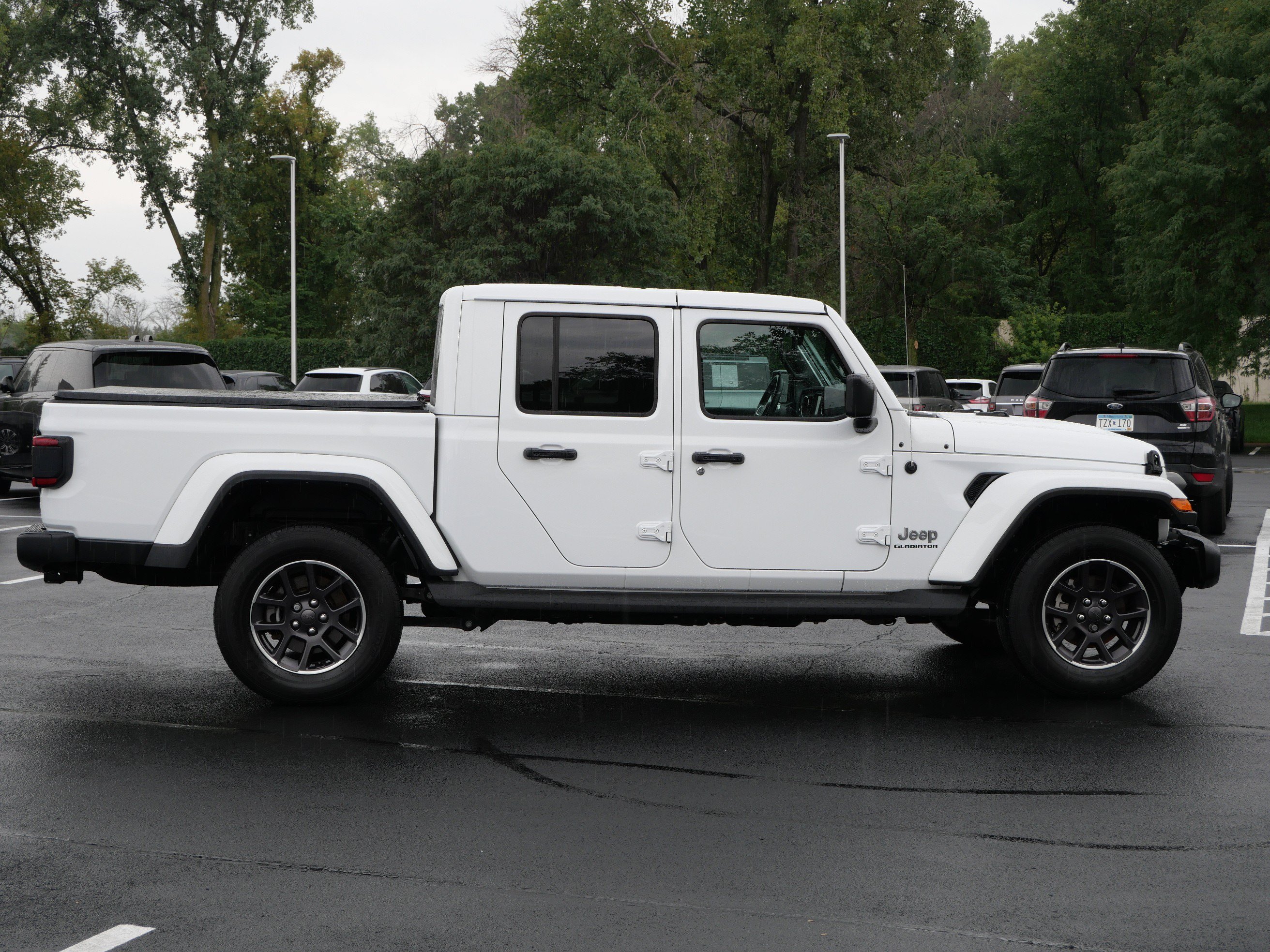 Used 2022 Bright White Clearcoat Jeep Overland image 6