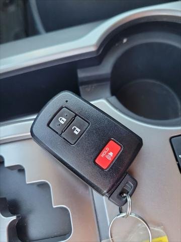 Certified Used 2021 MAGNETIC GRAY MET. Toyota  image 39