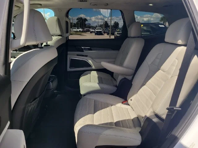 Certified Used 2023 White Kia SX-Prestige image 14