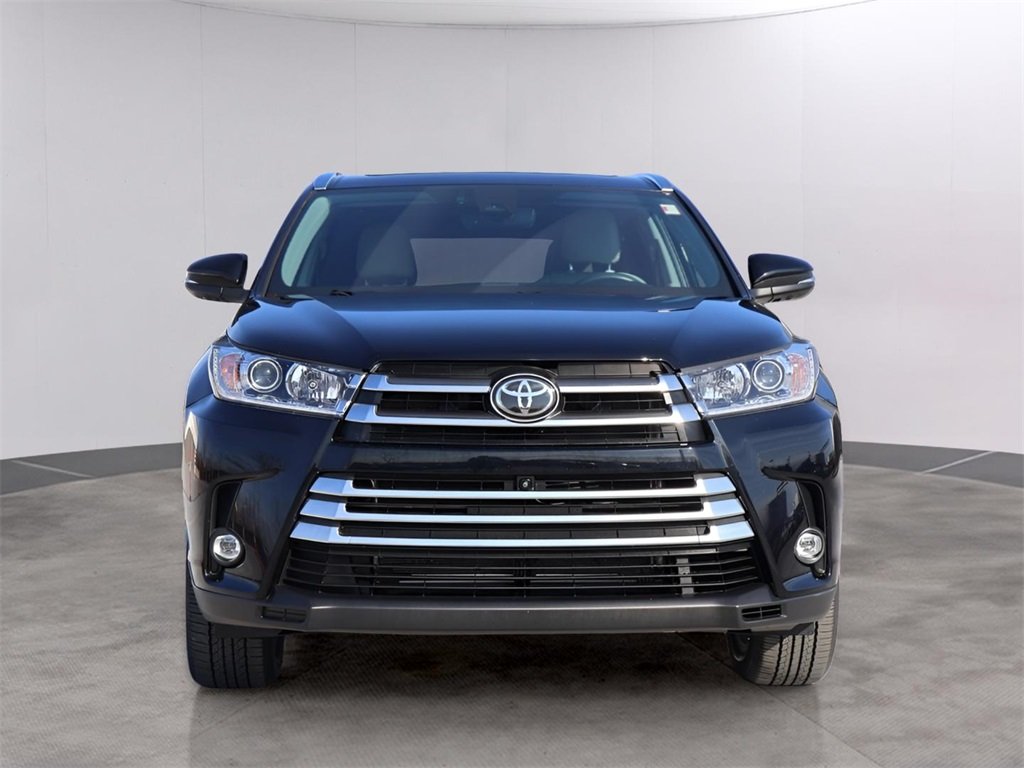 Used 2019 Toyota Highlander Limited Platinum with VIN 5TDDZRFH7KS741075 for sale in Kansas City