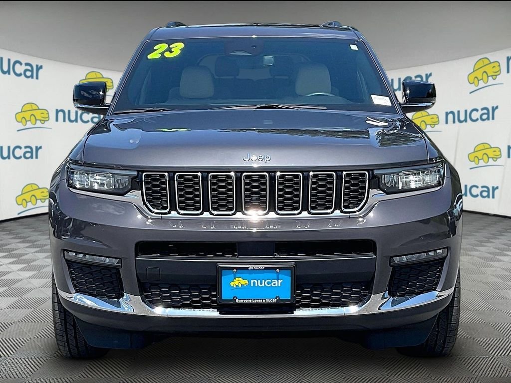 Used 2023 Baltic Gray Metallic Clearcoat Jeep Limited image 2