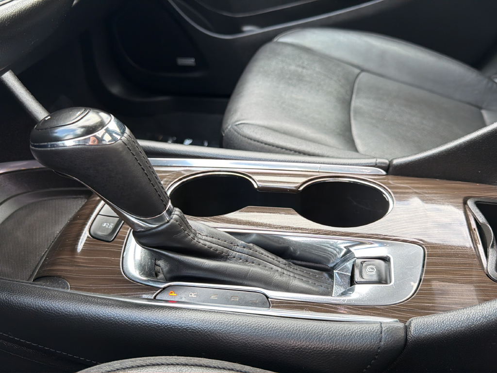 Used 2019 Black Chevrolet Premier image 21