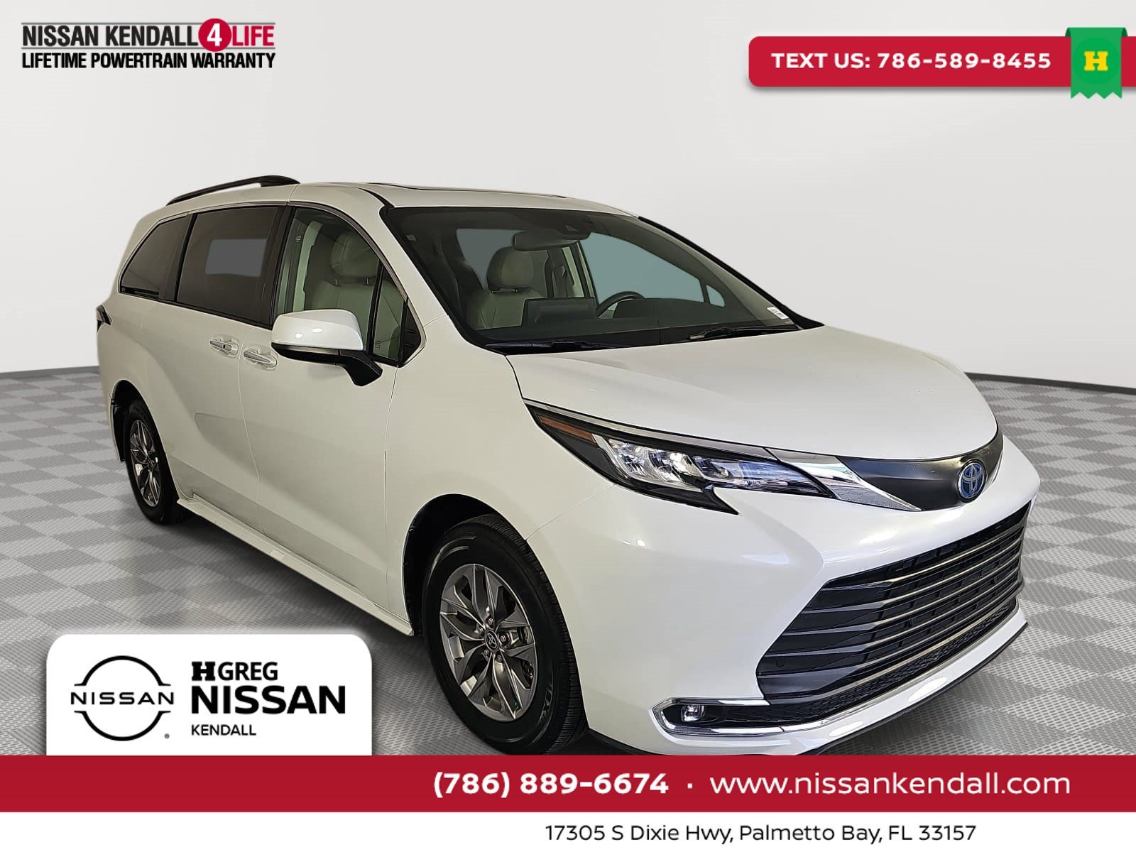 Used 2022 Beige Toyota XLE image 1