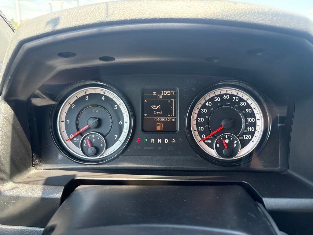 Used 2018 Bright Silver Clearcoat Metallic Ram Tradesman image 16