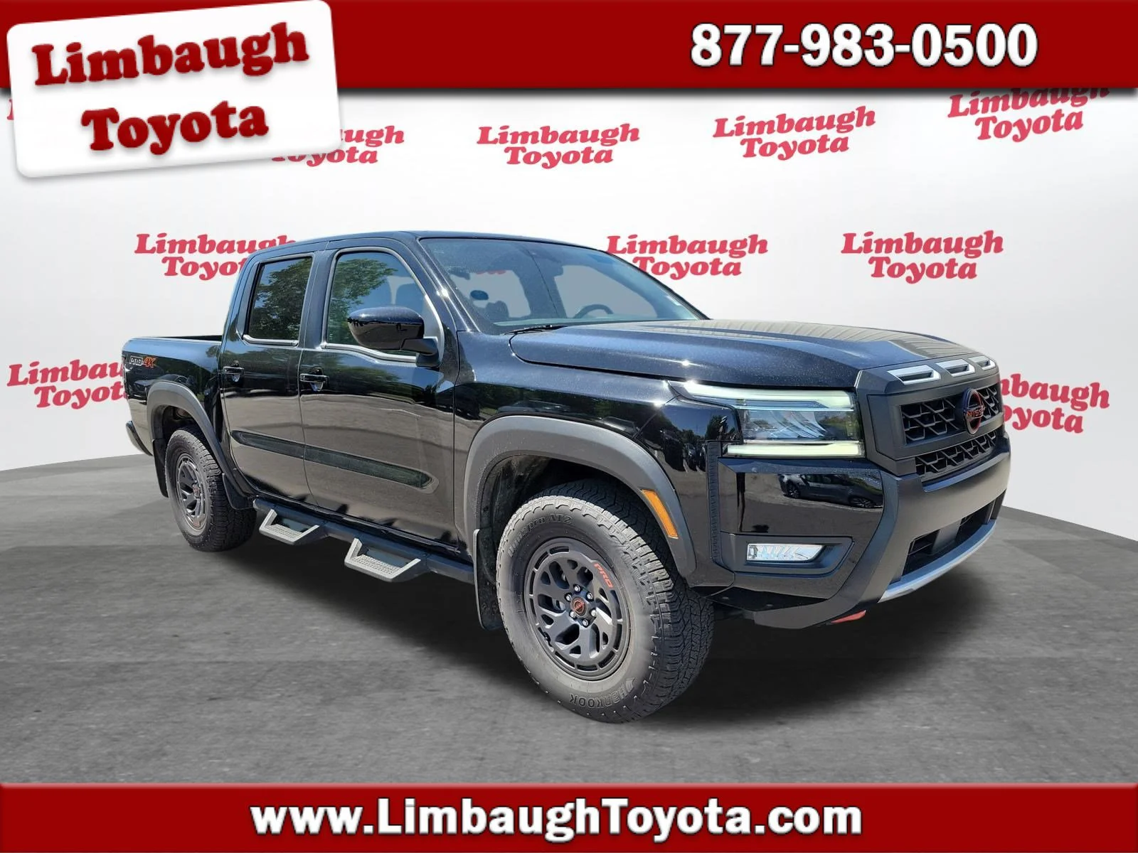 2025 Nissan Frontier PRO-4X Crew Cab 4X4's photo