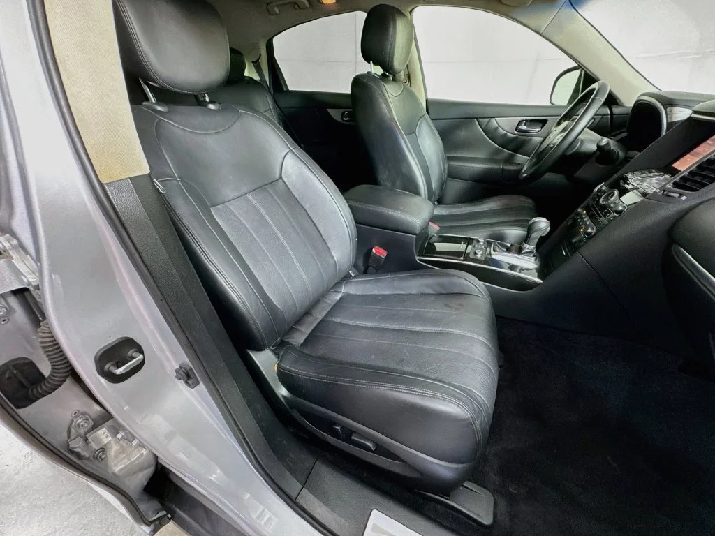 Used 2016 Silver INFINITI  image 36