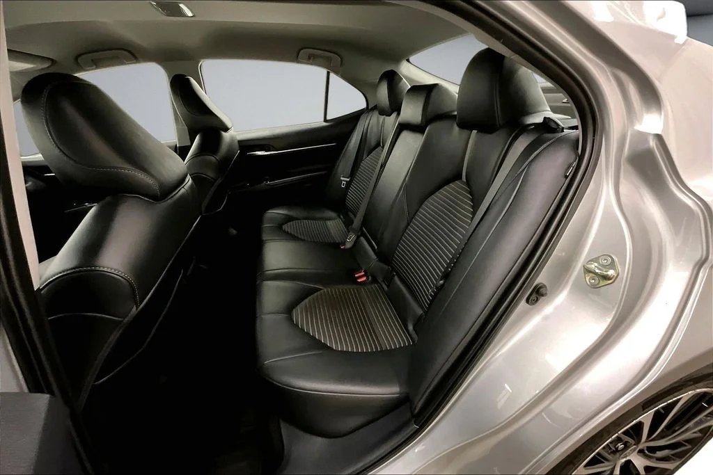 Used 2020 Silver Toyota SE image 22