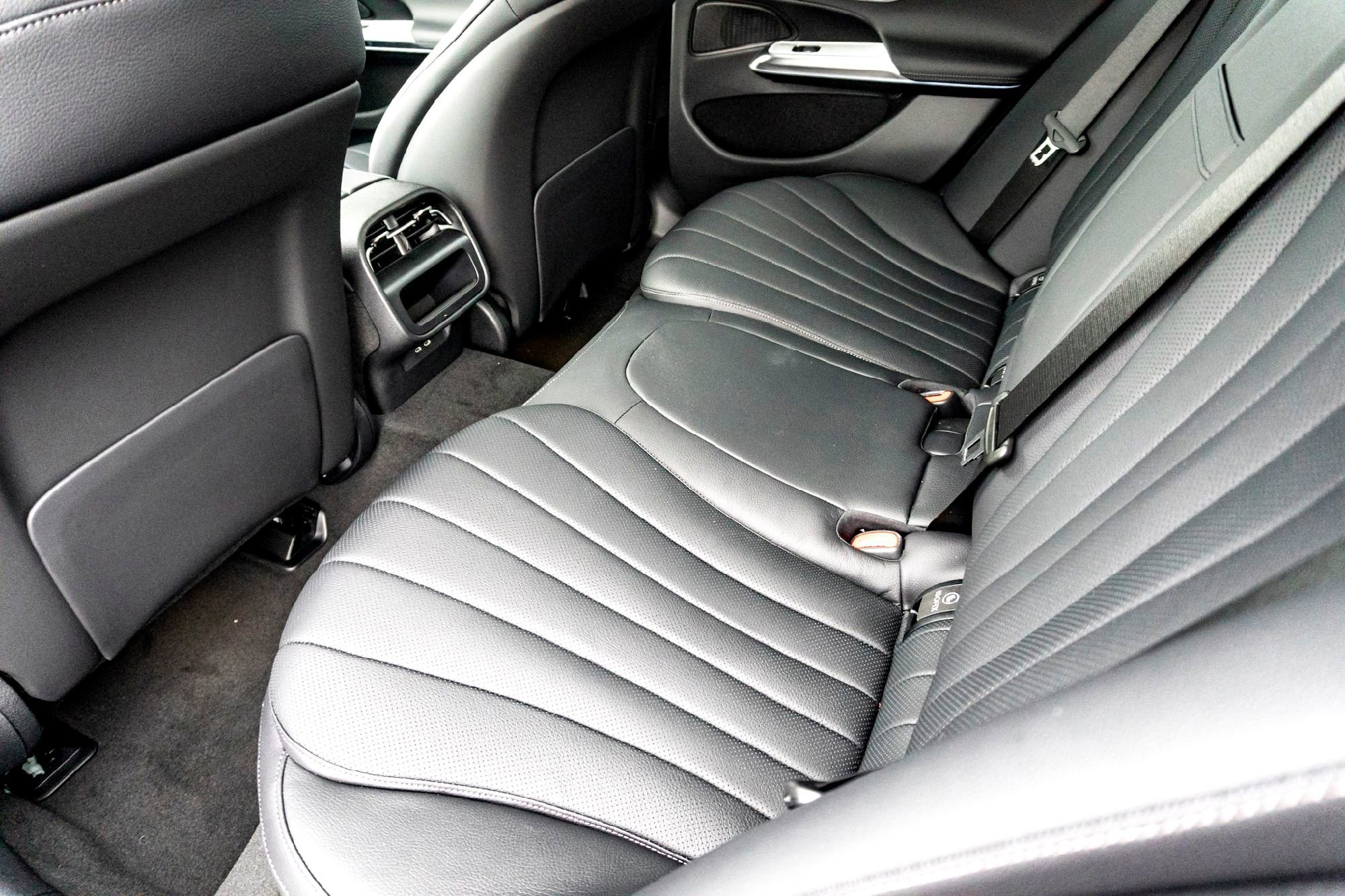 New 2026 Sonoran Brown Metallic Mercedes-Benz E 350 image 41