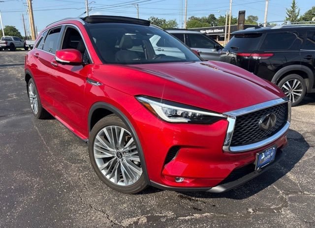 Used 2023 Red INFINITI AUTOGRAPH image 5