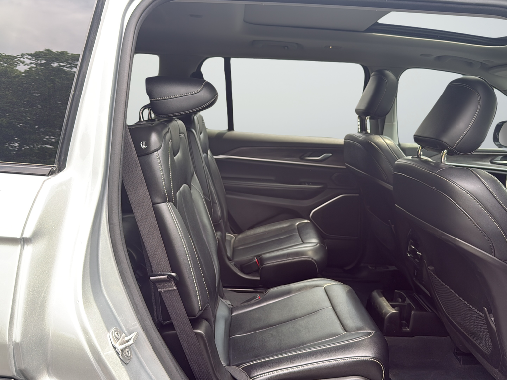 Used 2023 Silver Jeep Limited image 14