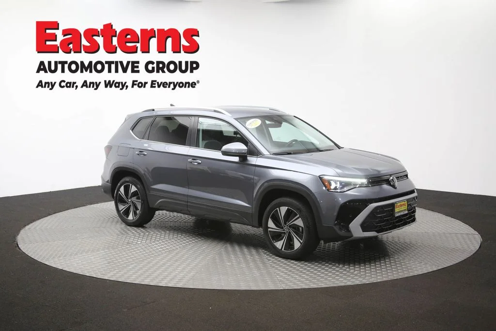 Used 2025 Gray Volkswagen 1.5T SE image 46