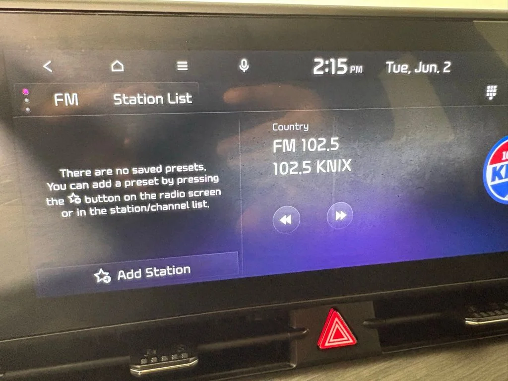 Used 2025 Black Kia X-Line image 27