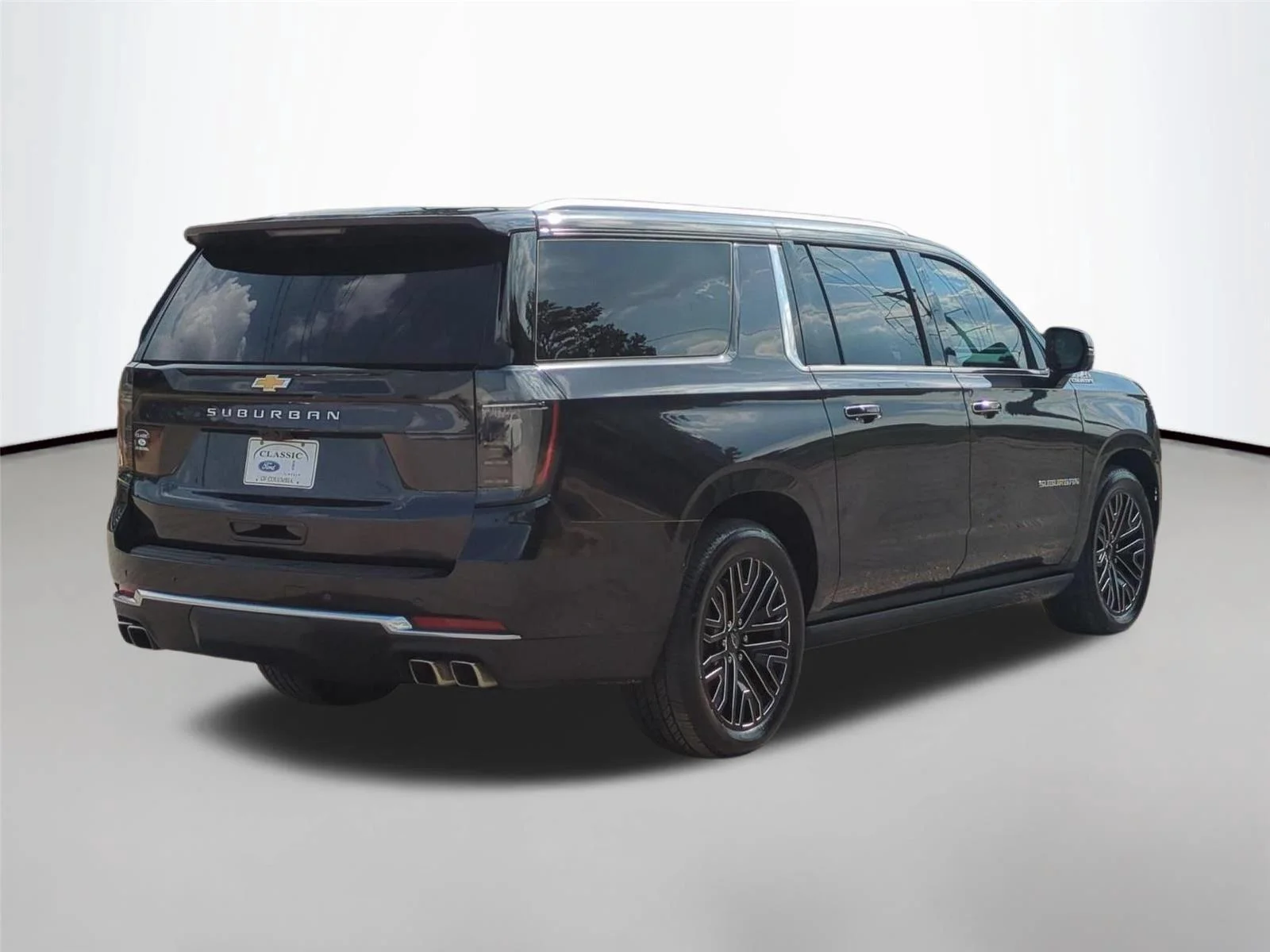 Used 2025 Lakeshore Blue Metallic Chevrolet High Country image 5