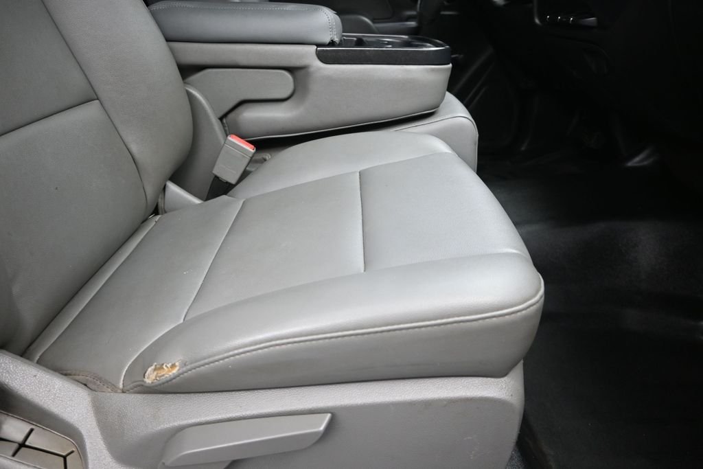 Used 2016 White GMC Base image 18