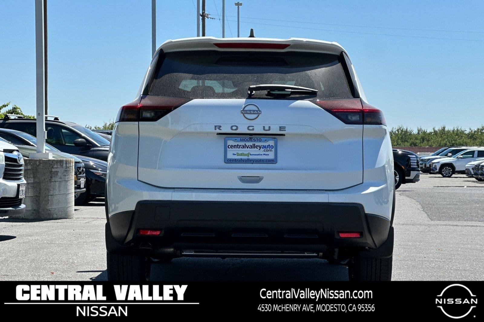New 2026 Everest White Pearl Tricoat Nissan SV image 5