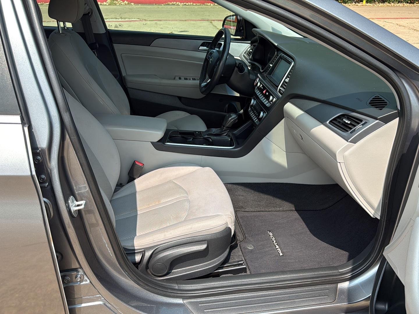 Used 2019 Machine Gray Hyundai SEL image 25