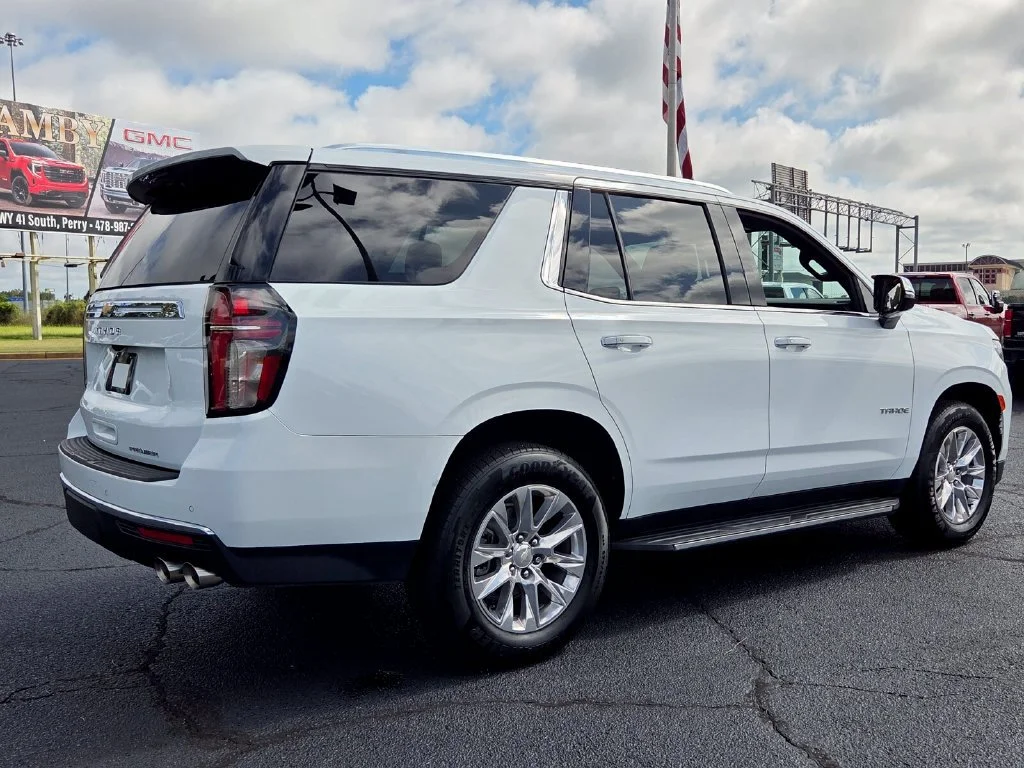 Used 2022 Summit White Chevrolet Premier image 15