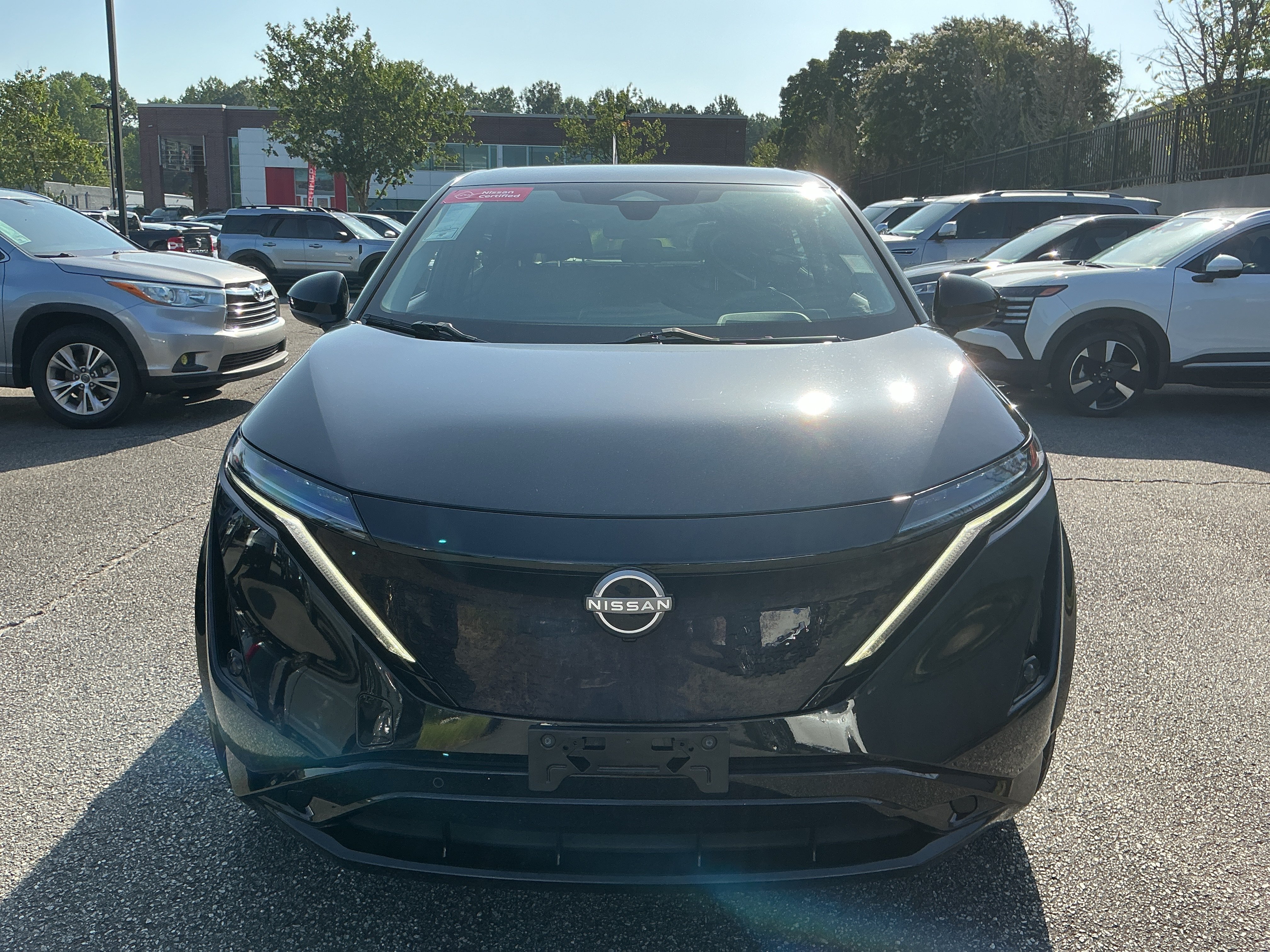 Used 2023 Black Diamond Pearl Nissan ENGAGE image 6