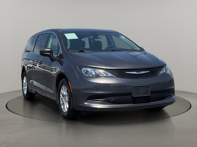 2022 Chrysler Voyager