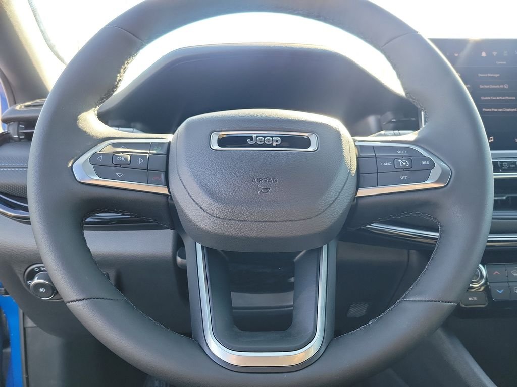 New 2026 Hydro Blue Pearlcoat Jeep Latitude image 21