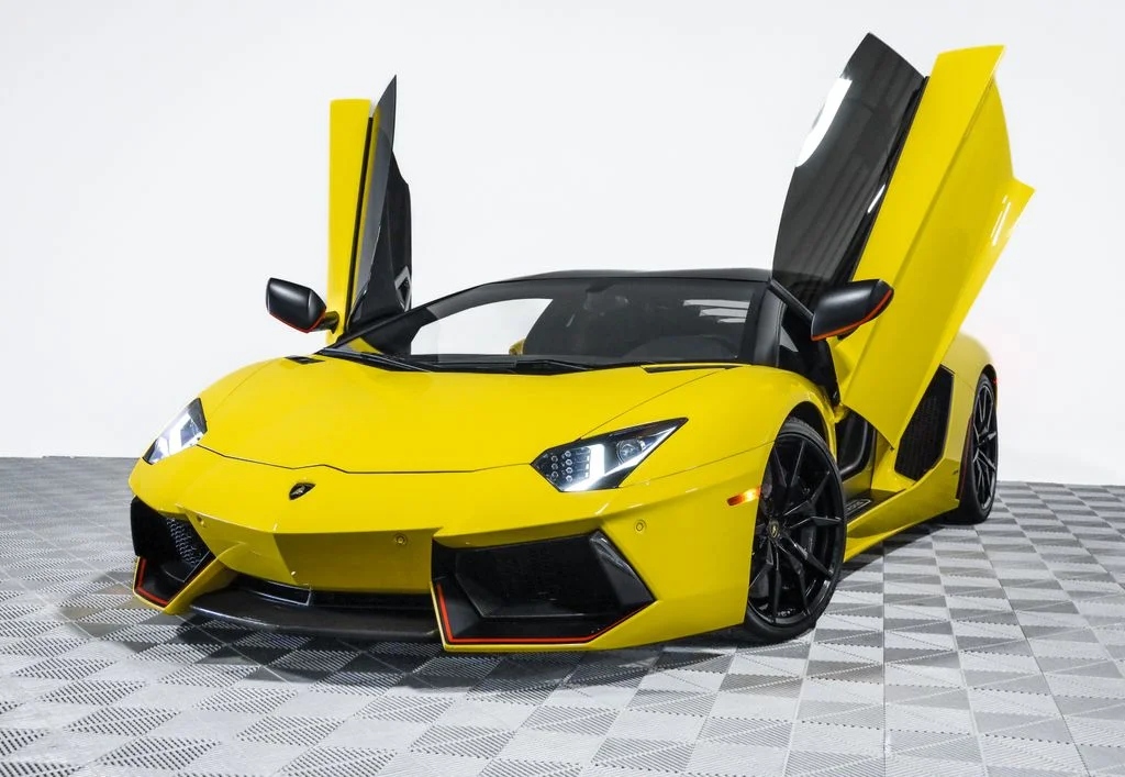 Used 2016 Yellow Lamborghini LP700-4 image 14