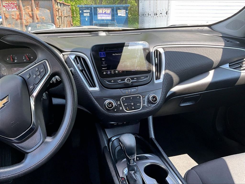 Used 2023 Black Chevrolet LT image 17