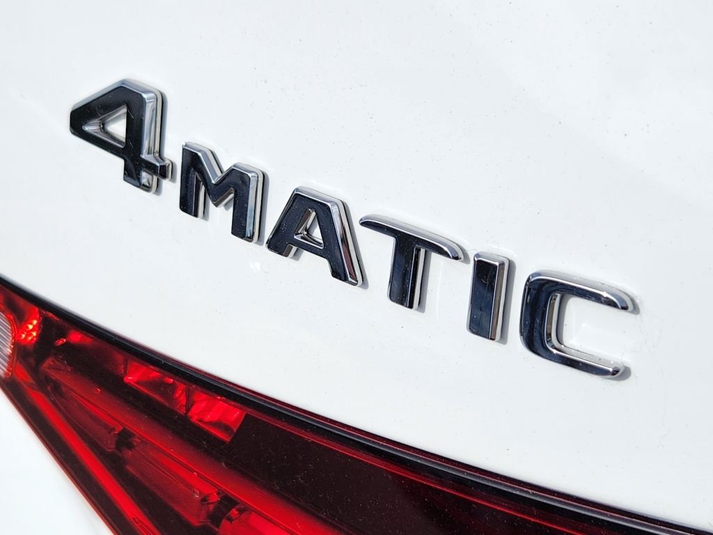 New 2026 Polar White Mercedes-Benz C300 4MATIC® image 9