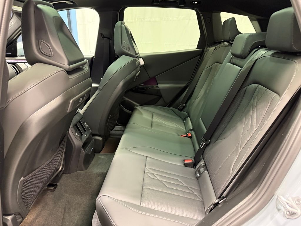 New 2026 Brooklyn Grey Metallic BMW 30 xDrive image 21
