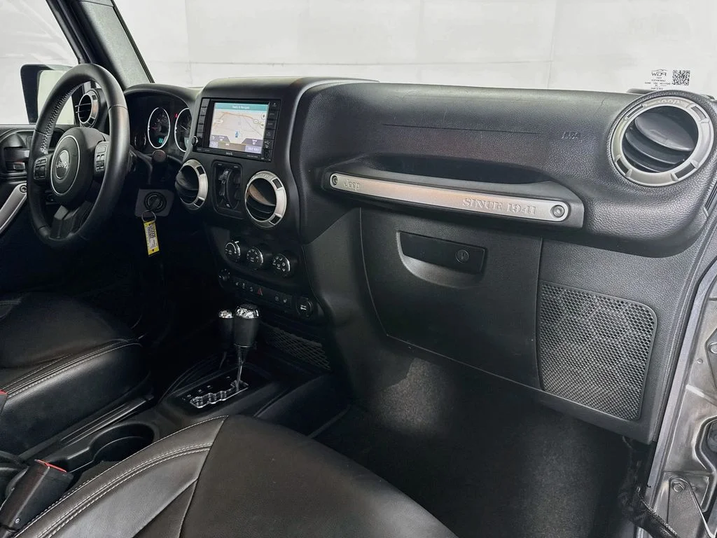 Used 2017 Gray Jeep Unlimited Rubicon image 32