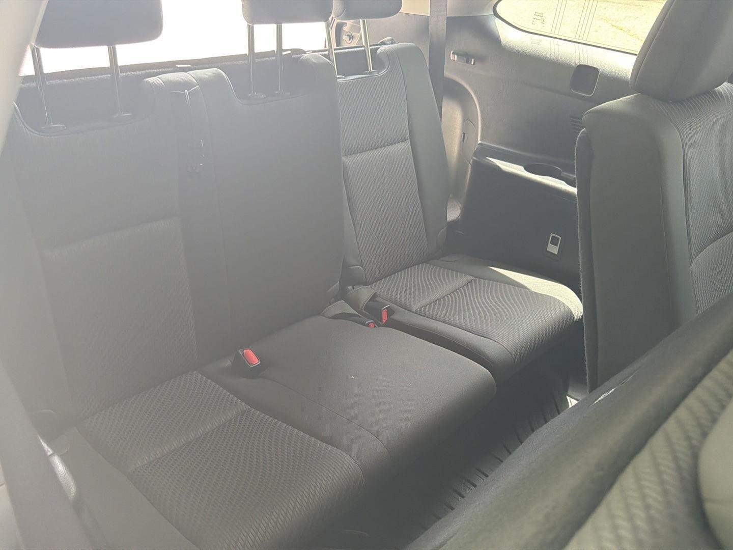 Used 2019  Toyota LE image 17