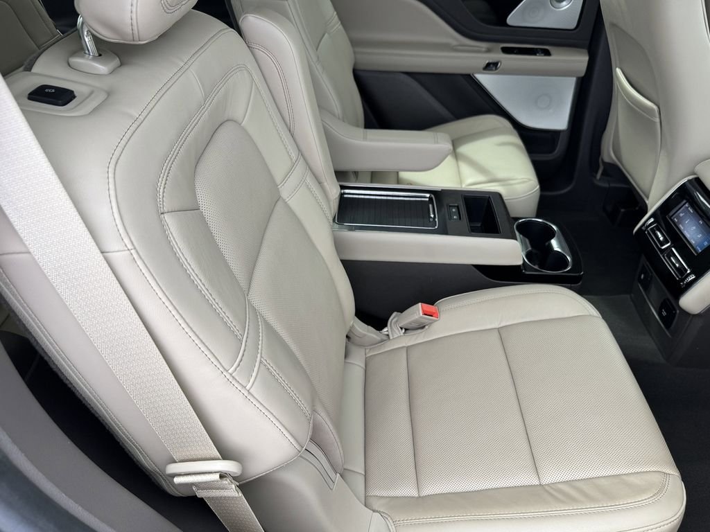 Used 2022 Blue Lincoln Reserve image 30