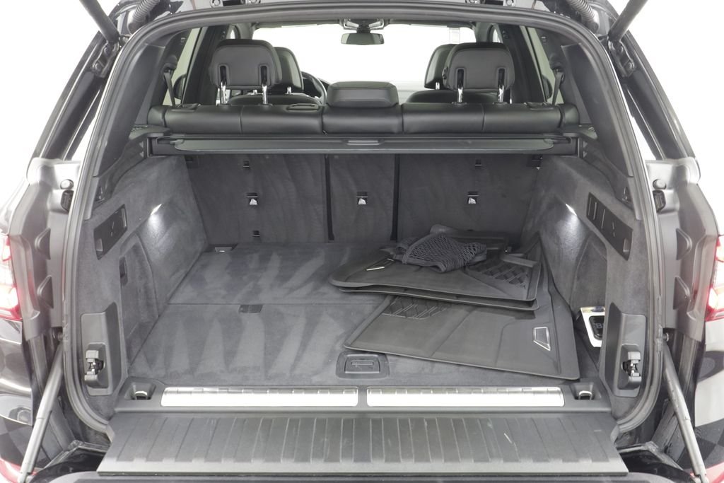 Certified Used 2023 Black Sapphire Metallic BMW xDrive45e image 20