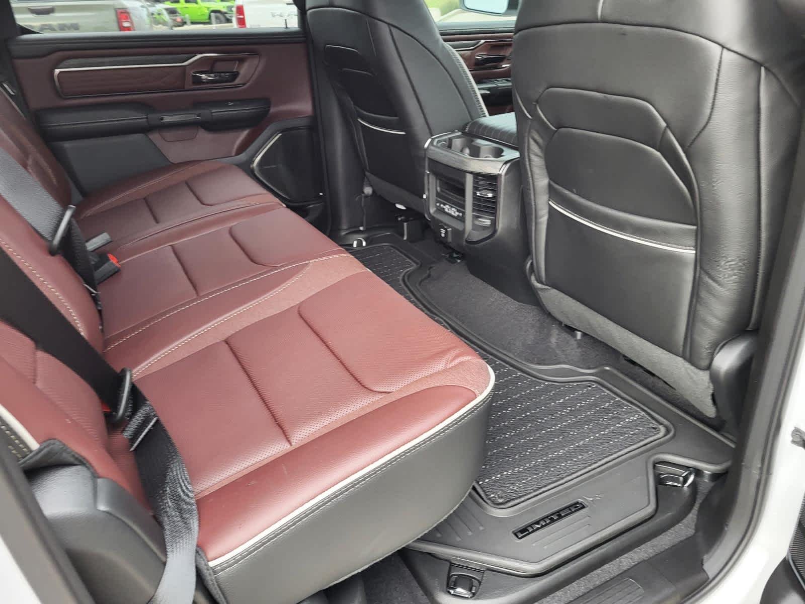 2026 RAM 1500 Limited - Photo 11