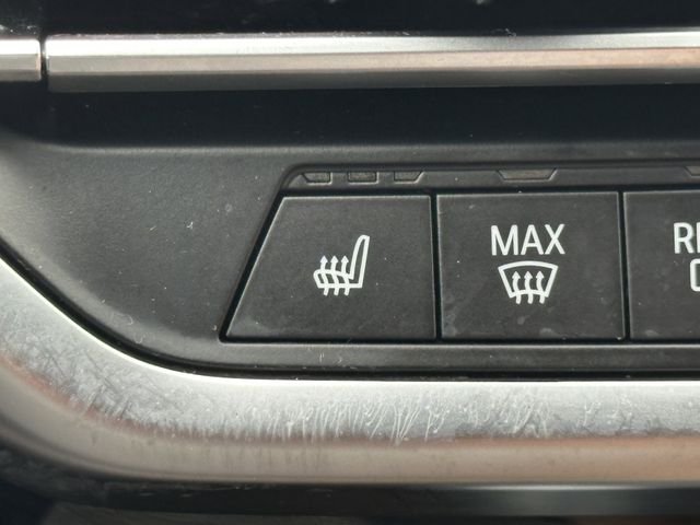 Used 2023 White BMW xDrive30i image 18