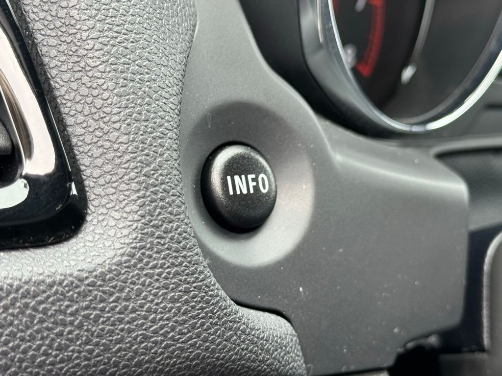 Used 2025  Mitsubishi 2.0 Trail Edition image 18