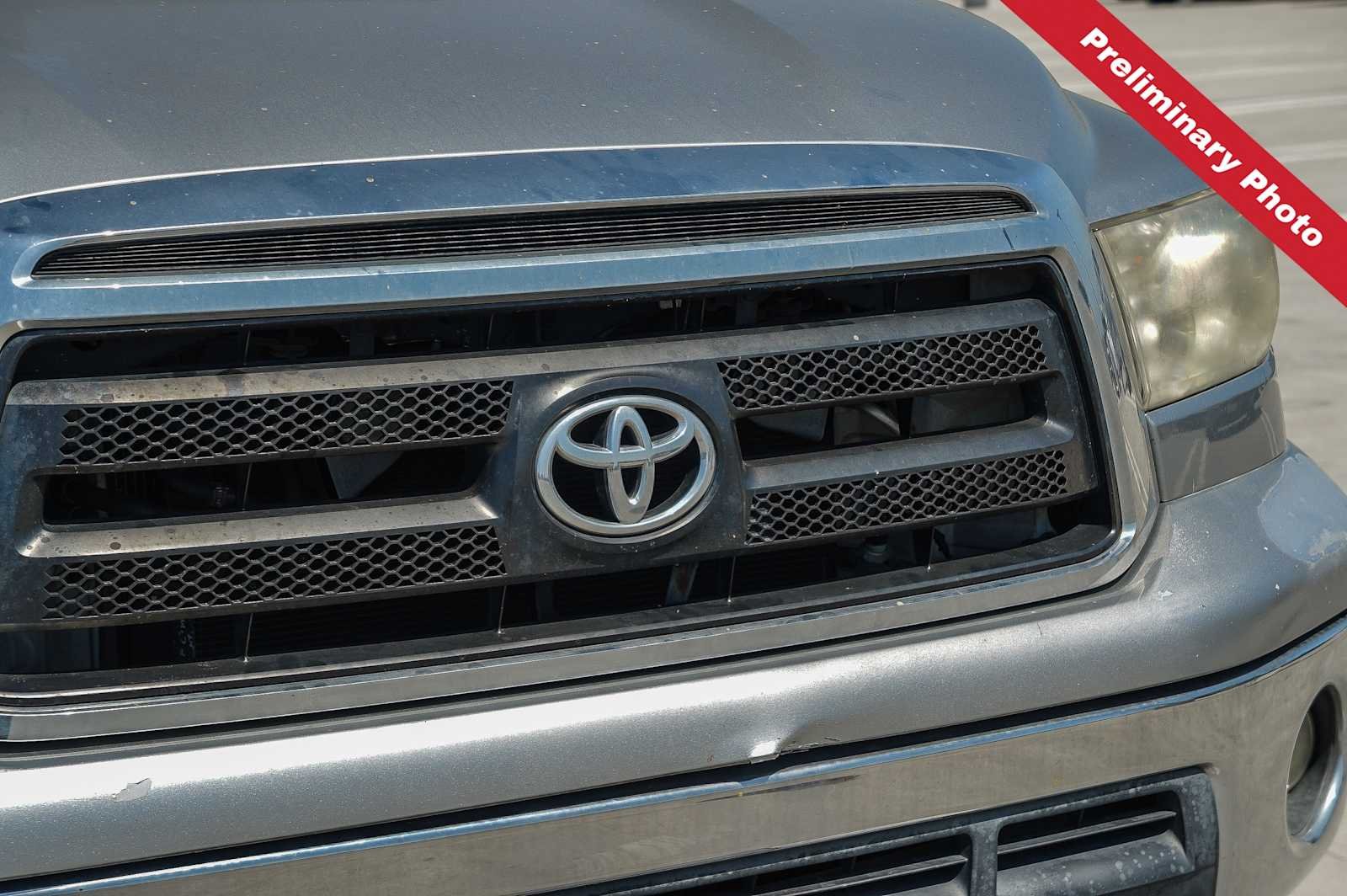 Used 2012 Silver Sky Metallic Toyota  image 5