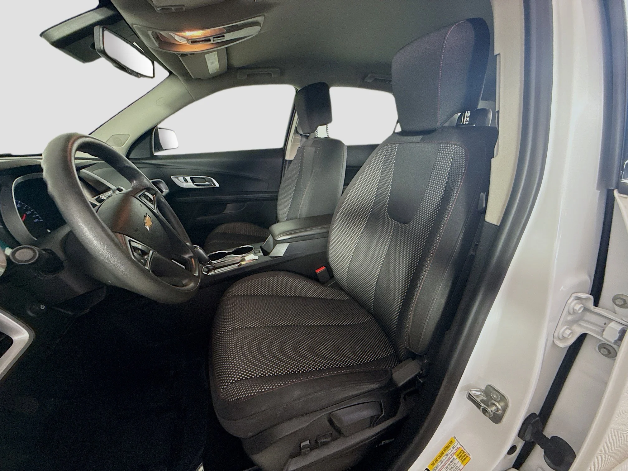 Used 2017 Summit White Chevrolet LS image 17