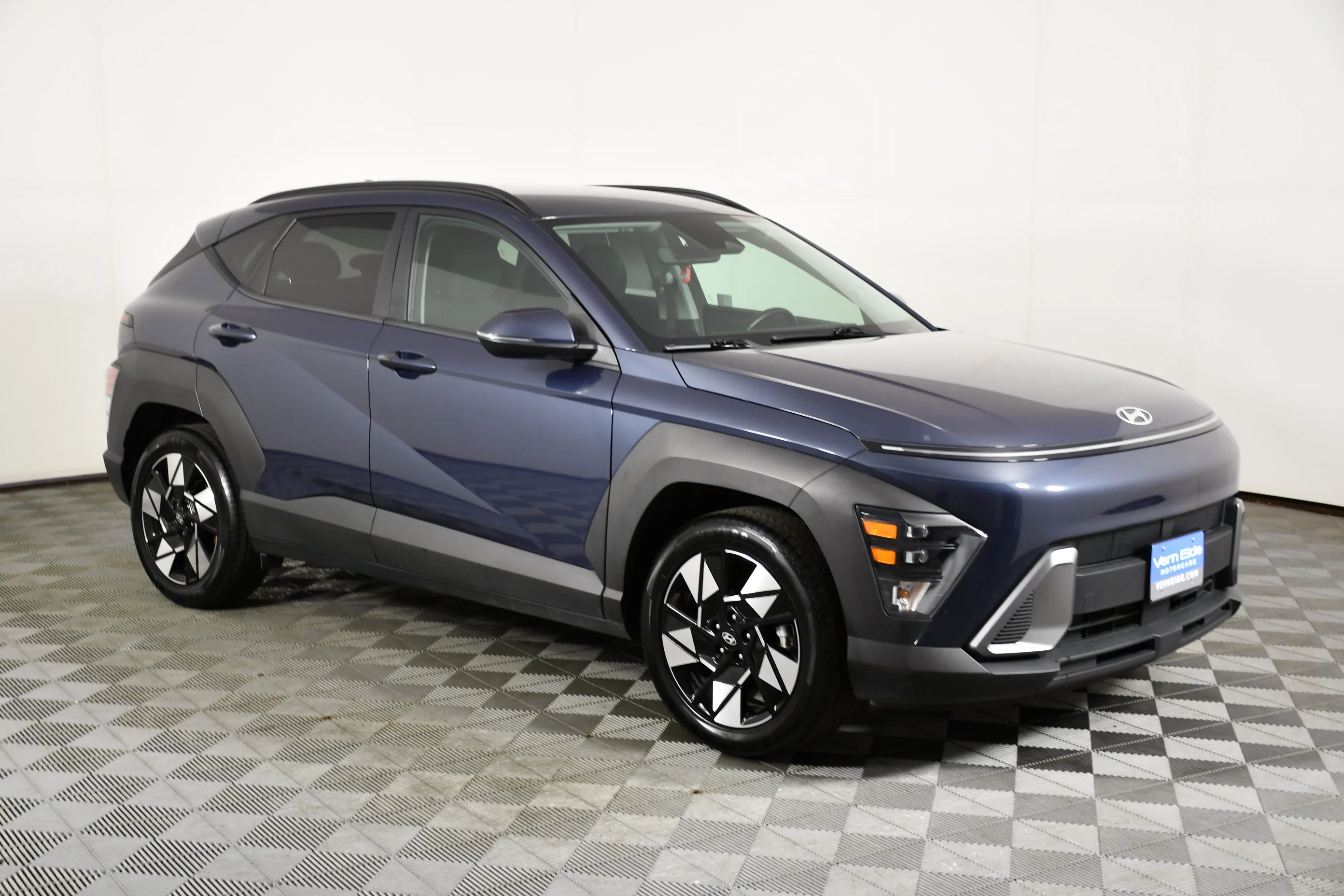 Used 2025 Denim Blue Hyundai SEL image 4