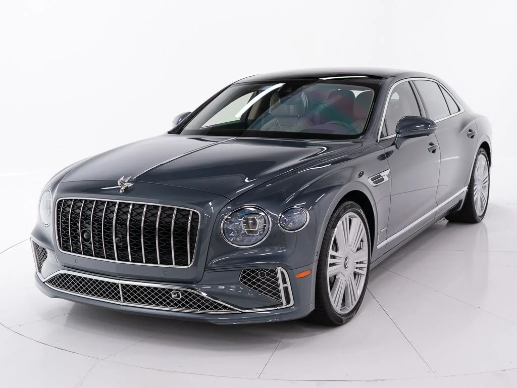 Certified Used 2026 Thunder Bentley Azure image 1