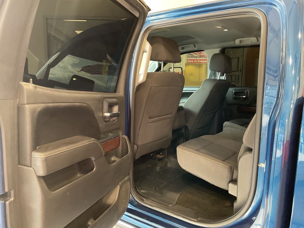 Used 2017 Blue GMC SLE image 27