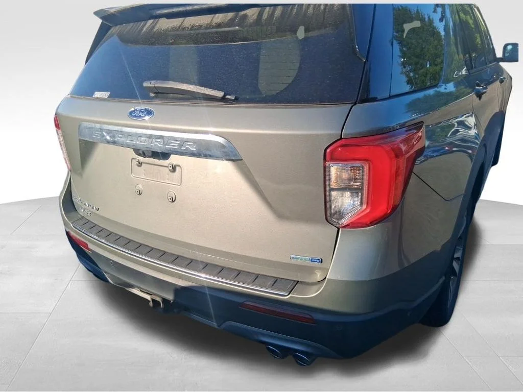Used 2020 Green Ford Platinum image 7