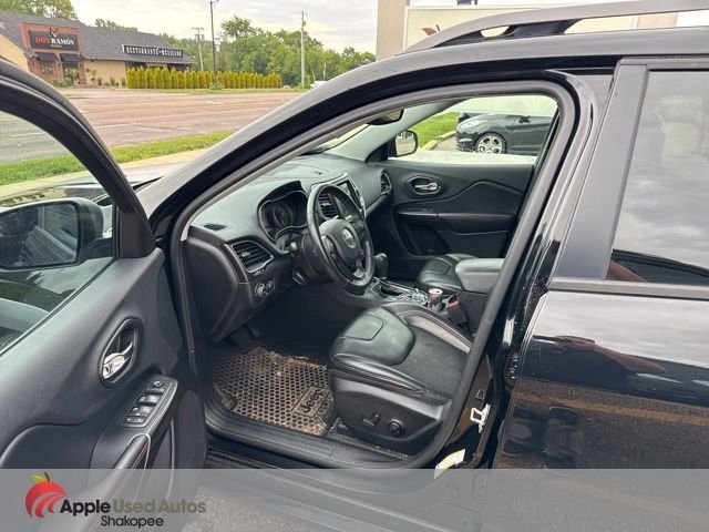 Used 2019 Black Jeep Trailhawk image 8