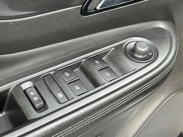 Used 2021 White Buick Preferred image 19