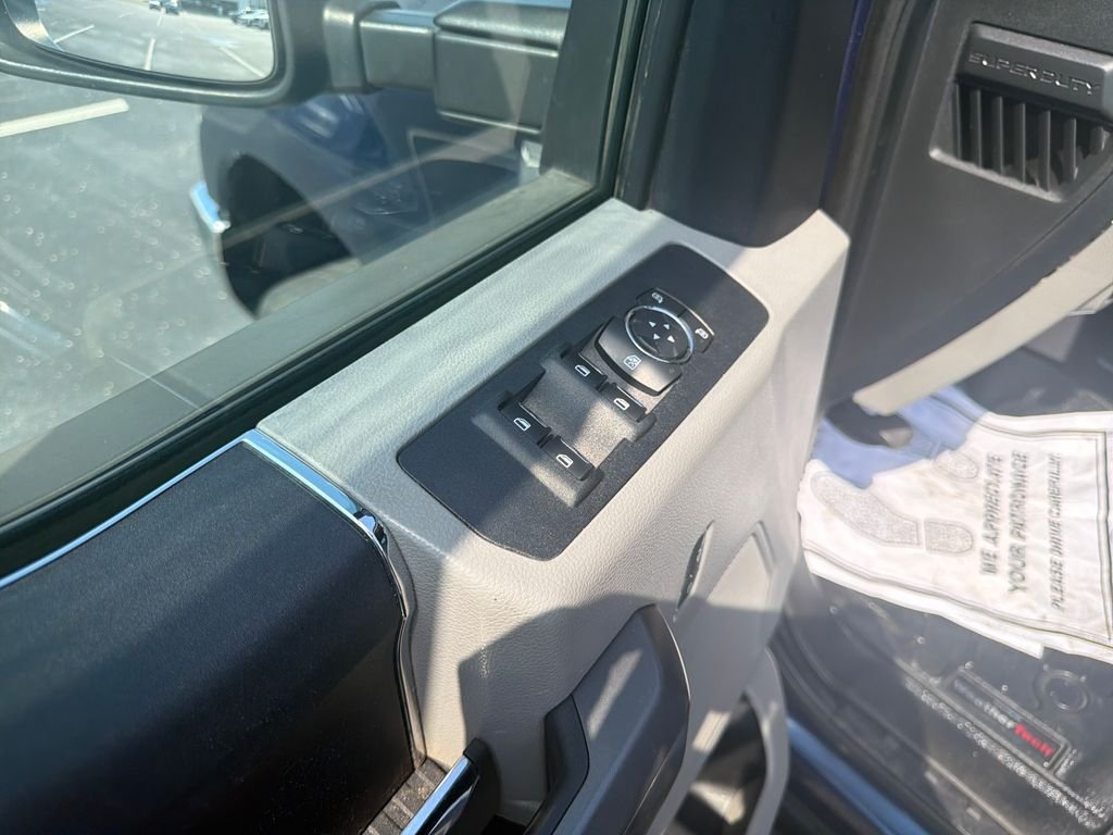Used 2019 Blue Ford XLT image 11